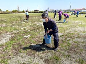 220409_A_71_水蒔き