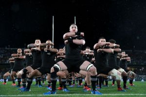 5d857438210000aa00e60af1